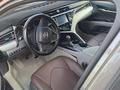 Toyota Camry 2020 года за 8 000 000 тг. в Кульсары – фото 8
