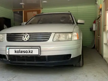 Volkswagen Passat 2001 года за 2 450 000 тг. в Усть-Каменогорск – фото 14