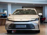 Toyota Camry Luxe eCVT 2026 года за 24 190 000 тг. в Алматы