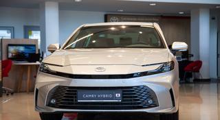 Toyota Camry Luxe eCVT 2026 года за 24 190 000 тг. в Алматы