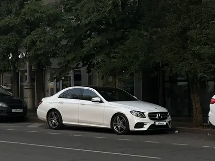 Mercedes-Benz E 200 2016 года за 18 800 000 тг. в Алматы