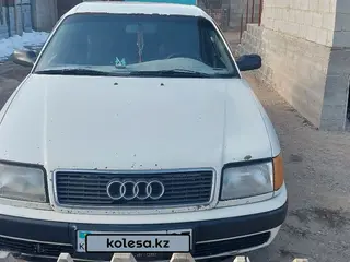 Audi 100