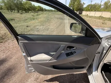 Toyota Camry 2006 года за 4 500 000 тг. в Караганда – фото 14
