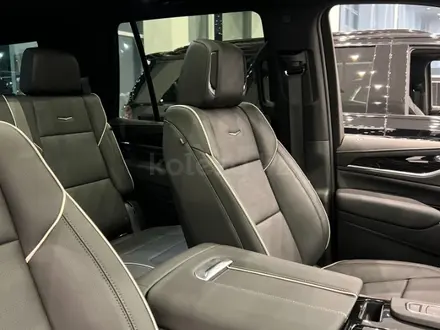 Cadillac Escalade Sport 2022 года за 105 000 000 тг. в Костанай – фото 20