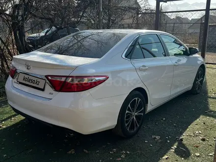 Toyota Camry 2017 года за 6 200 000 тг. в Алматы – фото 5