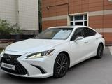 Lexus ES 250 2021 года за 20 000 000 тг. в Астана – фото 2