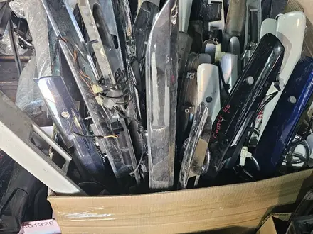 Молдинг крышка багажника хром за 20 000 тг. в Алматы