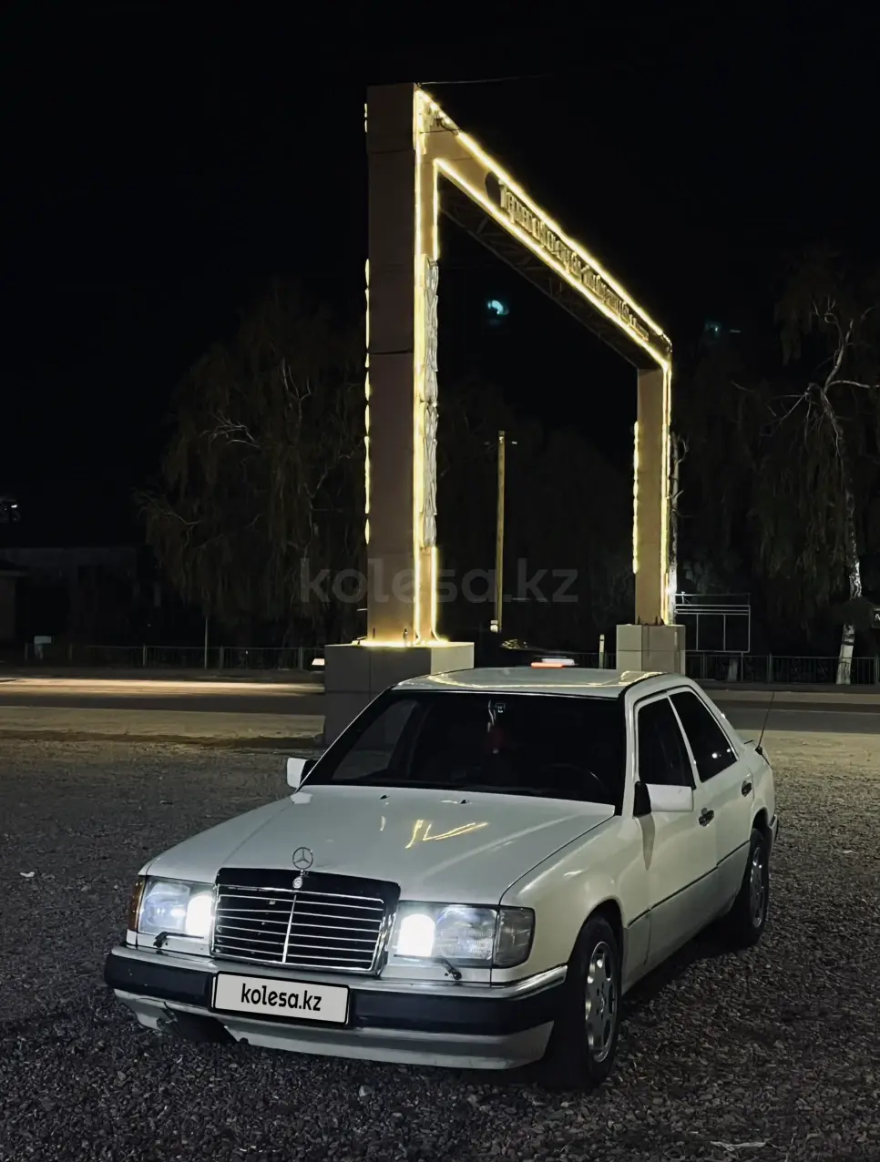 Mercedes-Benz E-Class, 1989