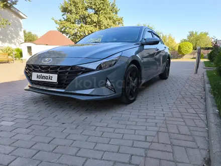 Hyundai Elantra 2021 года за 8 200 000 тг. в Алматы – фото 3