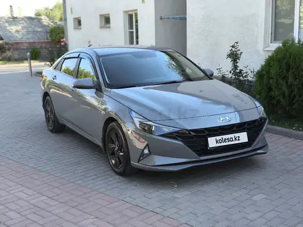 Hyundai Elantra 2021 года за 8 200 000 тг. в Алматы – фото 4