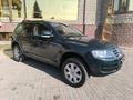 Volkswagen Touareg 2005 годаfor6 100 000 тг. в Алматы – фото 12