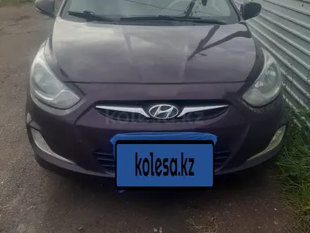 Hyundai Solaris 2011 года за 3 500 000 тг. в Караганда – фото 2