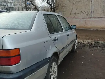 Volkswagen Vento 1992 года за 850 000 тг. в Уральск – фото 2