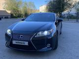 Lexus ES 300h 2014 годаfor11 000 000 тг. в Актобе
