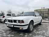 BMW 520 1992 года за 3 050 000 тг. в Алматы – фото 2