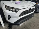 Бампер передний Toyota Highlander 2019 + за 110 000 тг. в Алматы