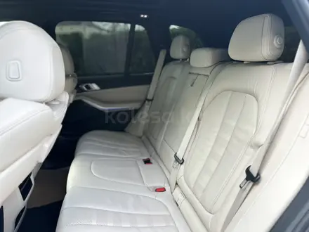 BMW X5 2019 года за 30 000 000 тг. в Алматы – фото 11