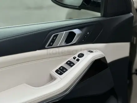 BMW X5 2019 года за 30 000 000 тг. в Алматы – фото 13