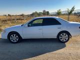 Toyota Camry 2001 года за 3 200 000 тг. в Саудакент – фото 2