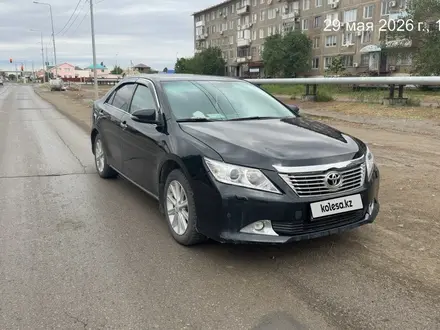 Toyota Camry 2014 года за 9 500 000 тг. в Атырау – фото 2