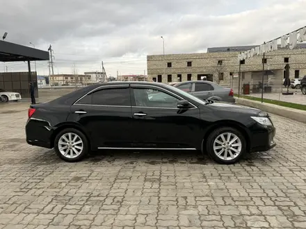 Toyota Camry 2014 года за 9 500 000 тг. в Атырау – фото 7