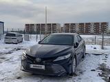 Toyota Camry 2019 года за 15 200 000 тг. в Талдыкорган – фото 2