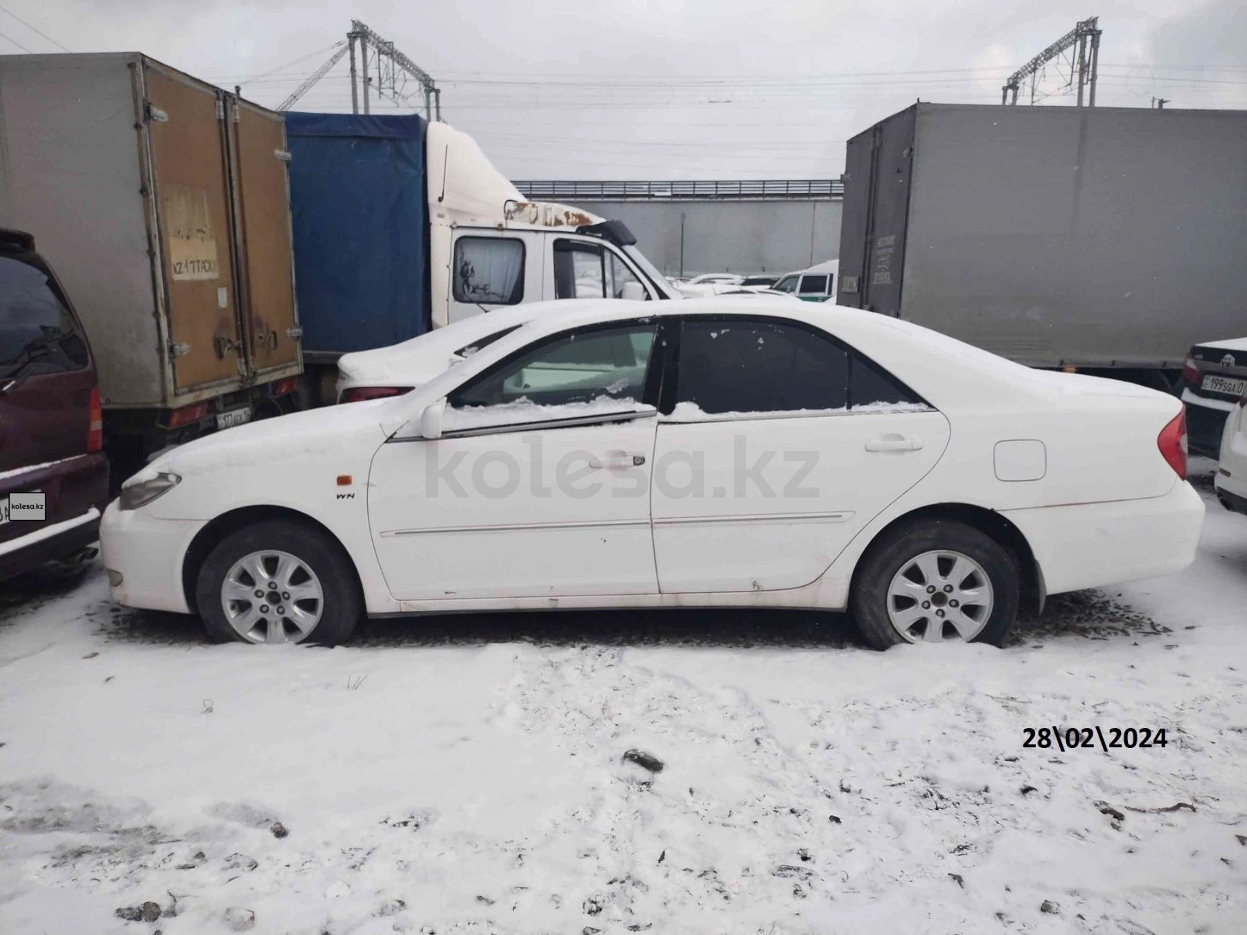 Toyota Camry 2004 г.