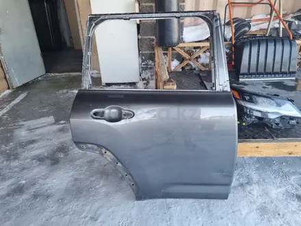 Дверь задний правый Lexus LX600 за 1 000 тг. в Астана – фото 2