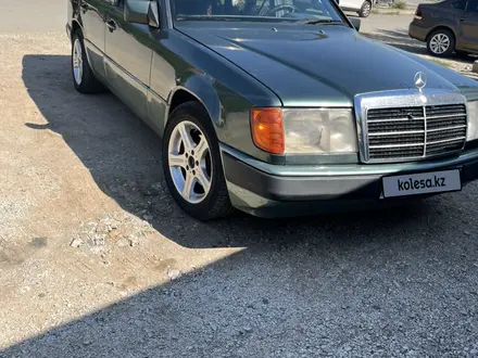 Mercedes-Benz E 230 1990 года за 2 300 000 тг. в Астана – фото 3