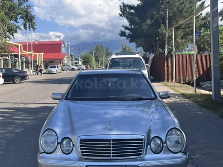 Mercedes-Benz E 320 1998 года за 3 700 000 тг. в Алматы – фото 8