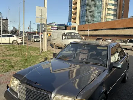 Mercedes-Benz E 200 1994 года за 1 900 000 тг. в Астана