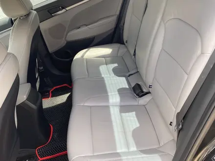 Hyundai Elantra 2018 года за 5 650 000 тг. в Актобе – фото 5