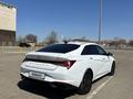 Hyundai Elantra 2023 года за 10 400 000 тг. в Актобе – фото 5
