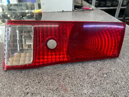 Задние фонари в крышку на Toyota Camry 25. Оригинал за 13 000 тг. в Караганда – фото 3