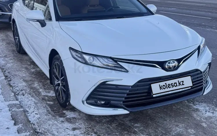 Toyota Camry 2022 годаfor13 500 000 тг. в Астана