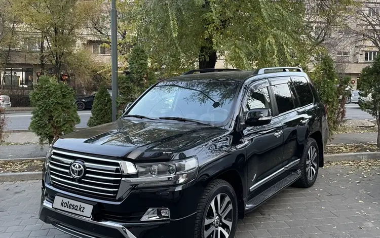 Toyota Land Cruiser 2016 годаүшін37 500 000 тг. в Алматы