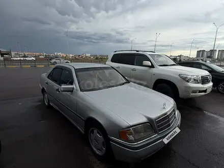 Mercedes-Benz C 200 1995 года за 1 700 000 тг. в Караганда – фото 3