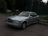 Mercedes-Benz C 200 1995 годаүшін1 700 000 тг. в Караганда – фото 2