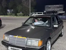 Mercedes-Benz 190, 1992