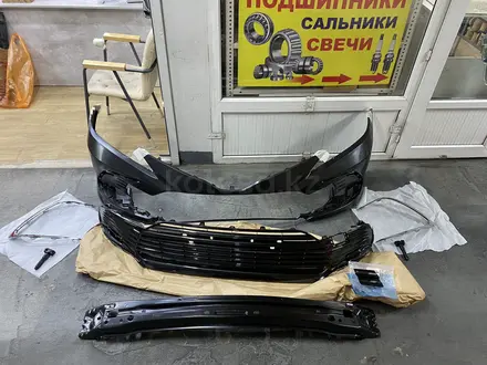 Передний бампер на Тойота Камри 75 за 100 000 тг. в Алматы