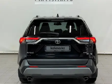 Toyota RAV4 Prestige 2020 года за 13 490 000 тг. в Астана – фото 4