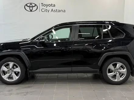 Toyota RAV4 Prestige 2020 года за 13 490 000 тг. в Астана – фото 3