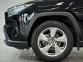 Toyota RAV4 Prestige 2020 года за 13 490 000 тг. в Астана – фото 18