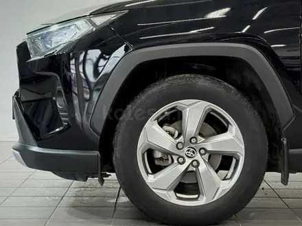 Toyota RAV4 Prestige 2020 года за 13 490 000 тг. в Астана – фото 18