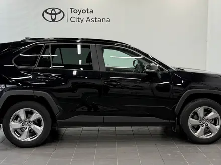 Toyota RAV4 Prestige 2020 года за 13 490 000 тг. в Астана – фото 19