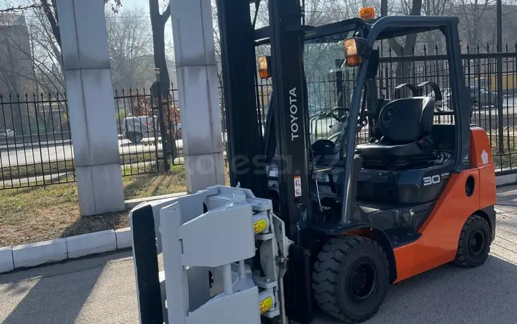Toyota  02-8FGK30 2015 года за 15 100 000 тг. в Алматы