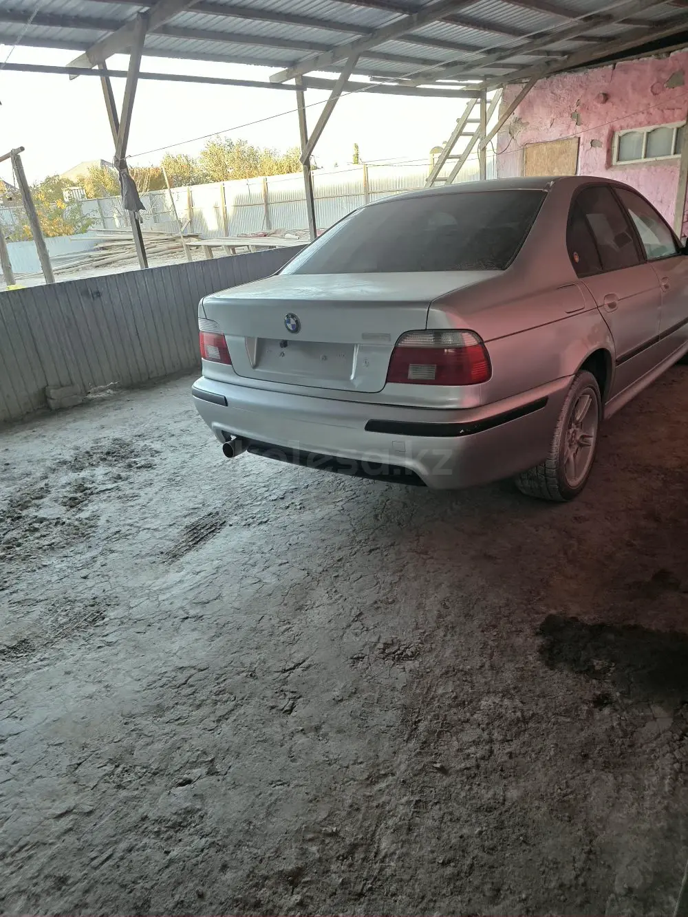 BMW 5 Series, 2000