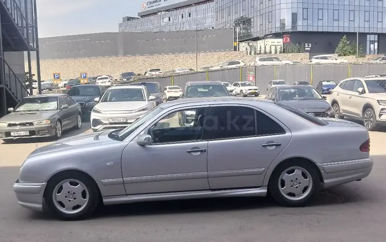 Mercedes-Benz E 320 1998 года за 3 200 000 тг. в Алматы
