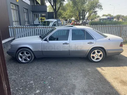 Mercedes-Benz E 280 1994 года за 3 700 000 тг. в Каскелен