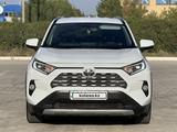 Toyota RAV4 2021 годаүшін15 900 000 тг. в Актобе – фото 2